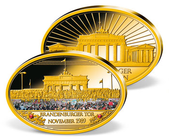 Im XXL-Format: Ovale Gigantenprägung "Brandenburger Tor 1989"