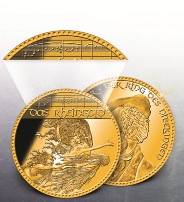 Liebevolles Detail für Münzenfreunde und Opernkenner: Jeder der Prägungen ist ein Original-Ausschnitt der zugrundeliegenden Partitur eingeprägt.