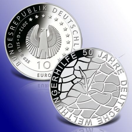  Bei BAYERISCHES MÜNZKONTOR für kurze Zeit gegen 10 Euro einzutauschen: Die Gedenkmünze „50 Jahre Deutsche Welthungerhilfe“